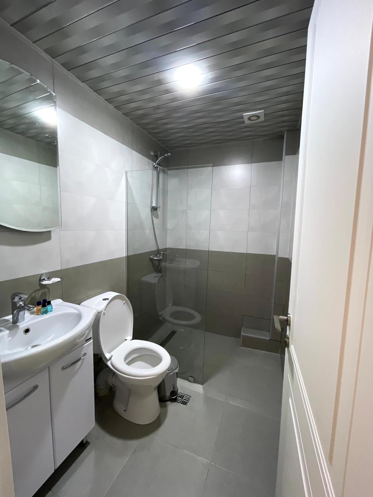 Hotel White House Тбилиси Экстерьер фото
