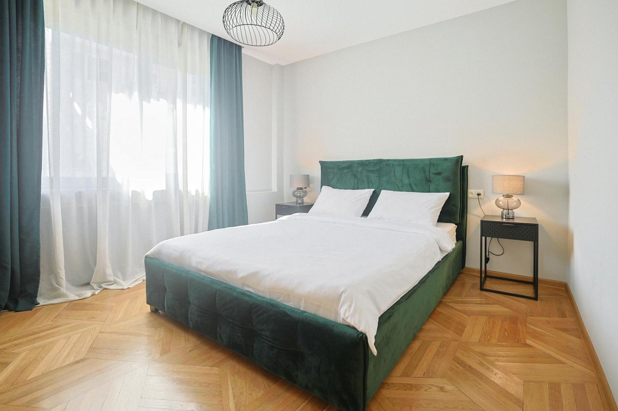 Hotel White House Тбилиси Экстерьер фото